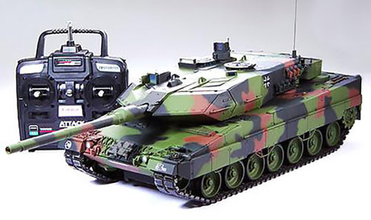 Tamiya 56020 Leopard 2 A6 Battle Tank with Option Parts **Pre-Order**