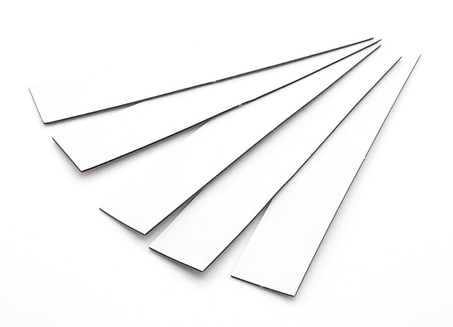 Tamiya 54693 – Ruban Adhésif Double Face 20mm X 2m Pour Modèles Tamiya TT-01, TT-02, TA01-06, Accessoire Indispensable