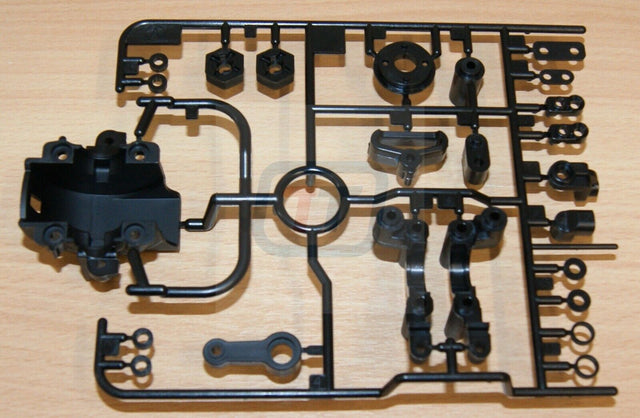 Tamiya 58636/84433 TA07 Pro/TA07R, 0008746/10008746 A Parts (Bulkhead), NIP