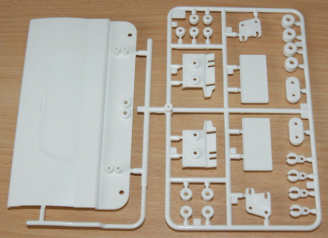 Tamiya 58415 Toyota Tundra Highlift, 9115232/19115232 N Parts (Tailgate), NEW