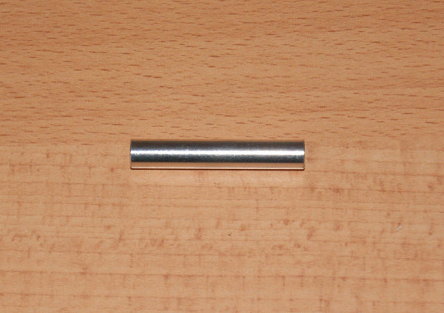 Tamiya 58247 Audi R8R Roadster/F103LM, 3585086/13585086 Rear Wing Stay, NEW