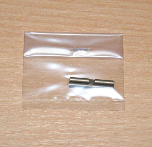 Tamiya 9804852/19804852 2.8x23.4mm Cross Shaft (2 Pcs.) TRF419/TRF420/TA07R, NIP