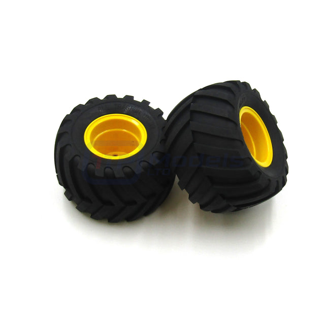 Tamiya 58205 Mad Bull/Madbull, 9805563/19805563 Rear Wheels & Tyres, NEW