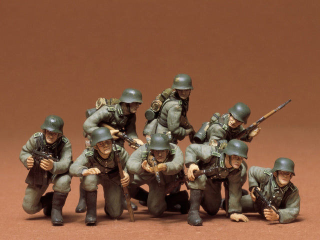 Tamiya 35061 1/35 Military Miniatures Series: German Panzer Grenadiers Set