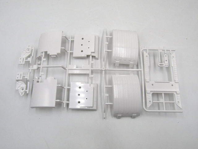 Tamiya 56379 Scania 770 S 4x2, 9225258/19225258 Y Parts (Rear Fenders), NEW