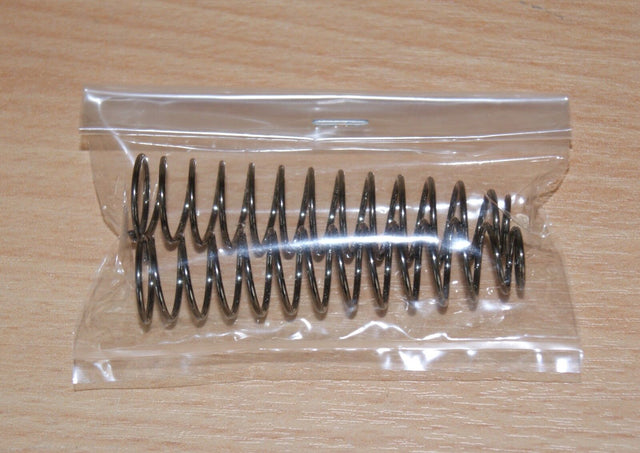 Tamiya 58072 Avante/58489 Avante 2011, 9805255/19805255 Rear Coil Springs, NIP