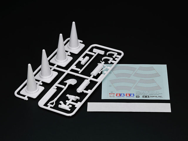 Tamiya 56558 Accessory Set for 1/14 Scale R/C Truck (Cones & Tools) Scania/Arocs