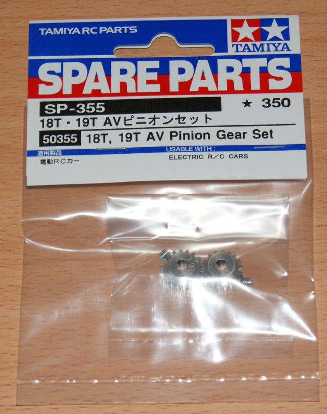 Tamiya 50355 18T, 19T AV Pinion Gear Set, (TA01/TA02/M02/M03/M04/M05/TT01/TT02)