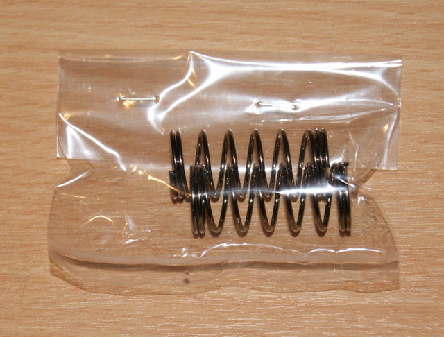 Tamiya 9805576/19805576 Coil Springs (2 Pcs.) (TG10/TB01/WR-02/FF02/GF-01), NIP