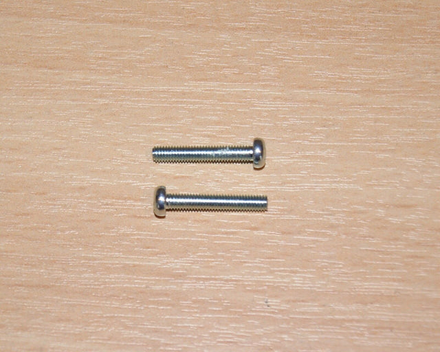 Tamiya 9805574/19805574 3x18mm Screw (2 Pcs.) (Truck/Tanks/DT02/CR01/XV-01), NEW